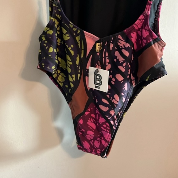 BFYNE Ravn Lowback Cheeky Swimsuit - Picture 4 of 6